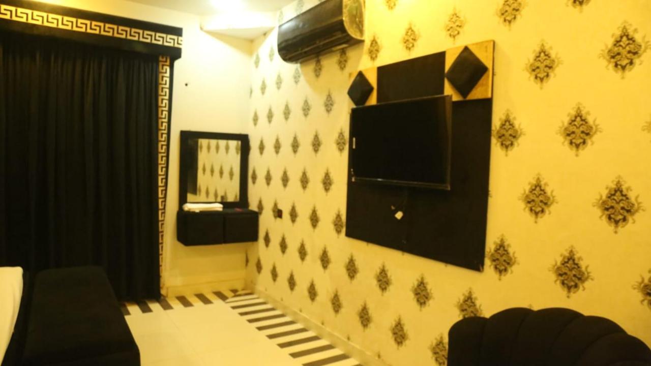 Hotel De Smart Multan Exterior foto