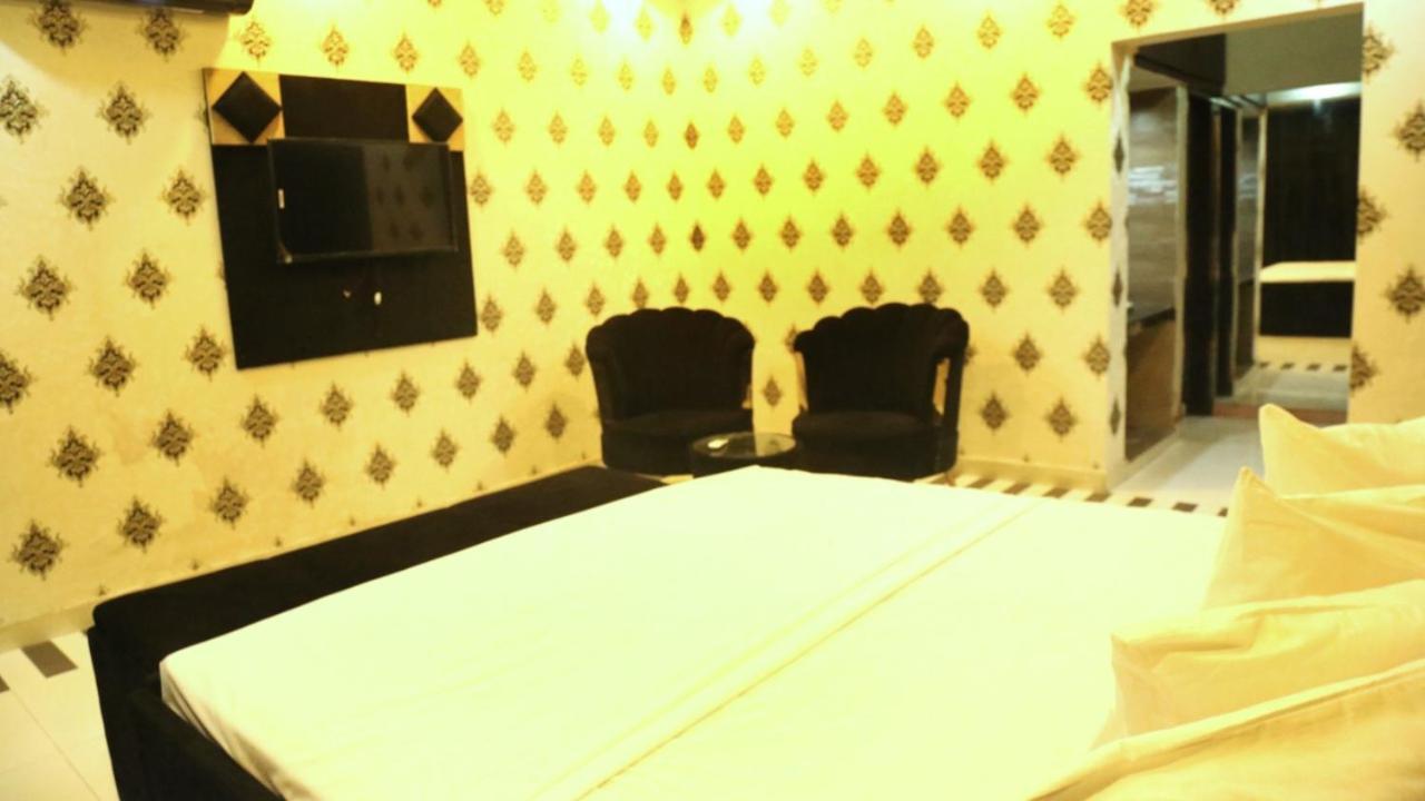 Hotel De Smart Multan Exterior foto