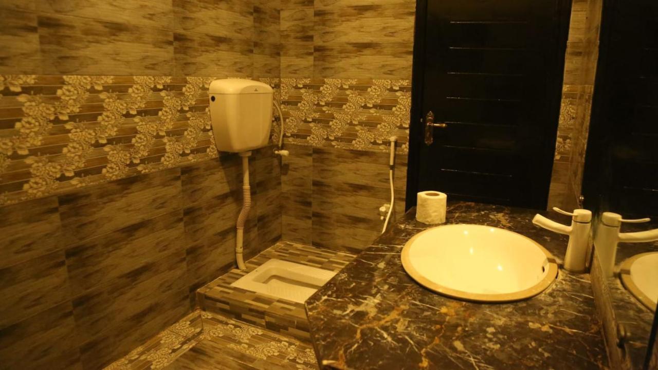 Hotel De Smart Multan Exterior foto