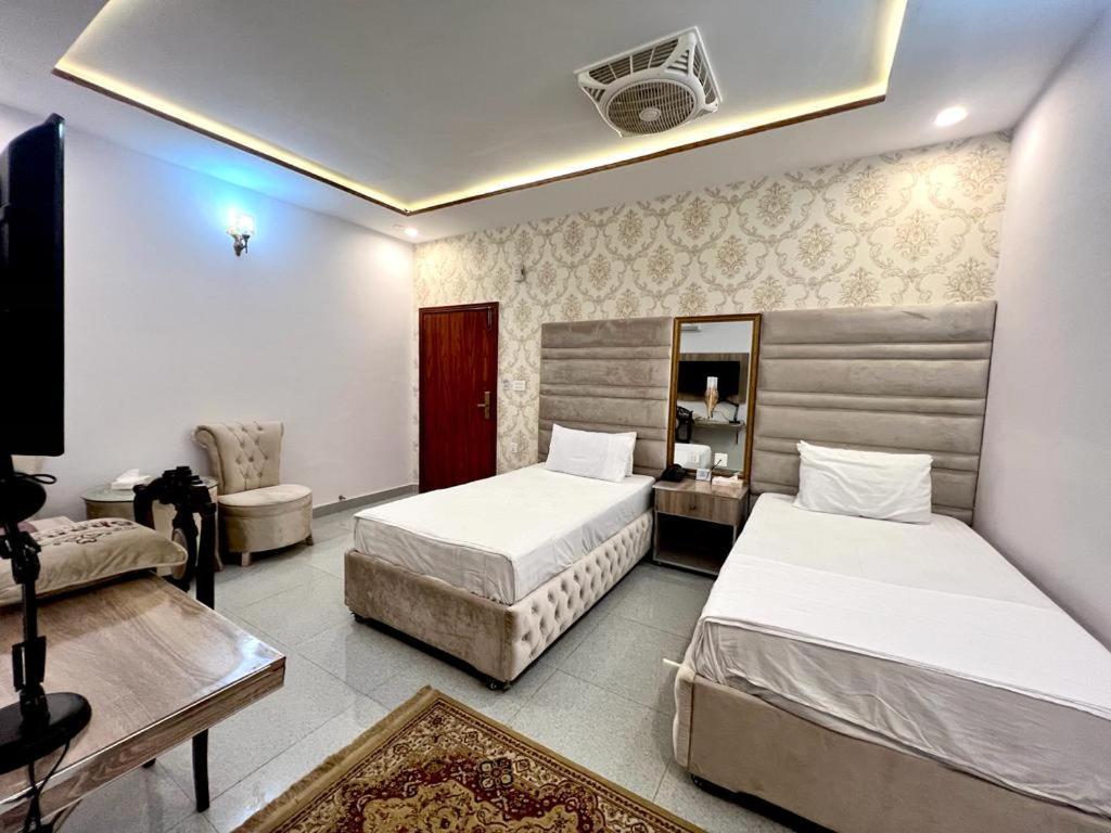 Hotel De Smart Multan Exterior foto