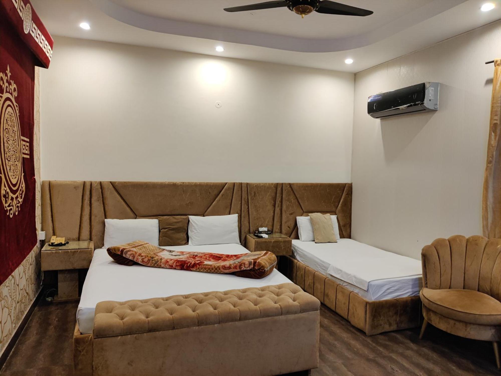 Hotel De Smart Multan Exterior foto